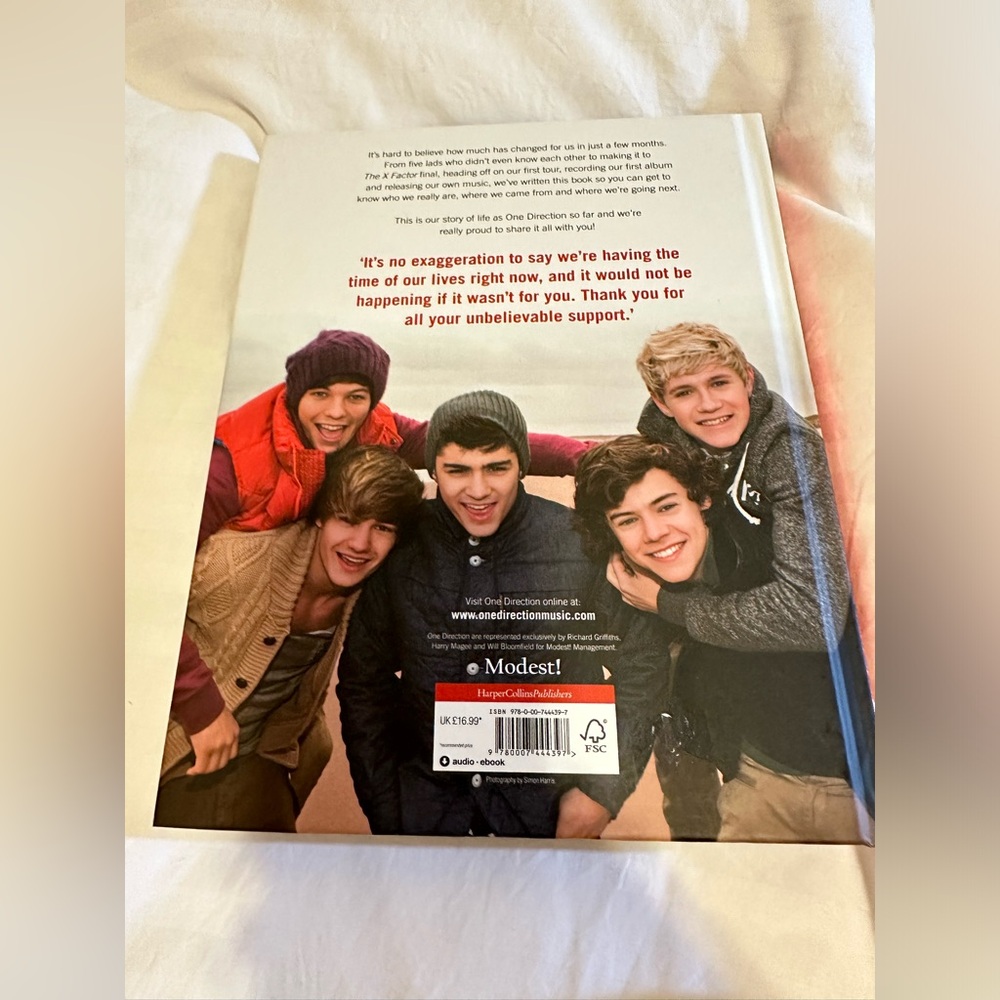 One direction book - Picture 2 of 3